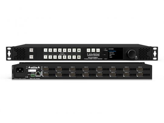 Lightware HDMI-Matrix-Switcher: Front- und Rückansicht des kompakten Geräts. Vorne befinden sich beschriftete Tasten, ein Display und ein Drehregler, hinten sieht man zahlreiche HDMI Ein- und Ausgänge sowie einen Netzanschluss. Ideal zum Kaufen oder Mieten für professionelle AV-Lösungen.