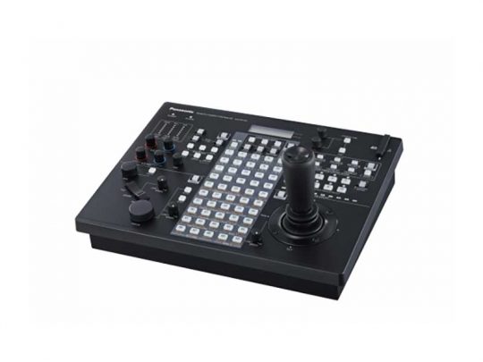 Schwarzes Panasonic Kamera-Steuerpult mit Joystick, vielen Tasten, Drehreglern und kleinem Display, auf weißem Hintergrund - ideal zum Mieten oder Kaufen.
