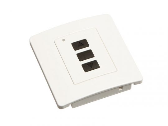 Weiße, wandmontierte Schalterleiste mit drei schwarzen rechteckigen Tastern - oben ein Aufwärtspfeil, in der Mitte ein neutraler Knopf und unten ein Abwärtspfeil. Perfekt als Lichtschalter oder Rollladenschalter zum Mieten oder Kaufen geeignet.