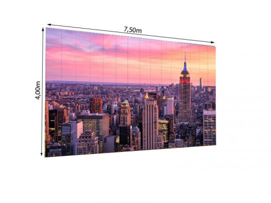 LED Wand 7,50m x 4,00m - 2.6mm URMIII 2.6 MK2 Pro mit gestochen scharfem Bild der New Yorker Skyline bei Sonnenuntergang, zentral das beleuchtete Empire State Building; als große LED-Wand für Events und Messen mietbar.