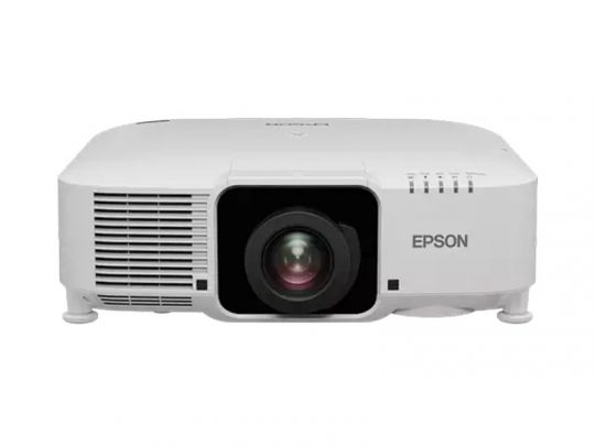 Frontansicht eines weißen Epson-Projektors mit großer zentraler Linse, links sichtbaren Lüftungsschlitzen und Epson-Logo rechts - perfekter Beamer zum Kaufen oder Mieten für Präsentationen, Meetings oder Events.